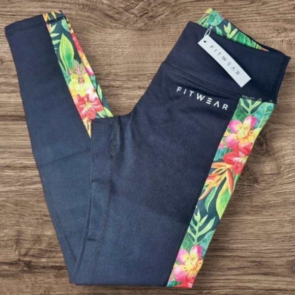 FITWEAR NEW ZEALAND TROPICAL FLORAL LEGGINGS - Picture 2 of 4